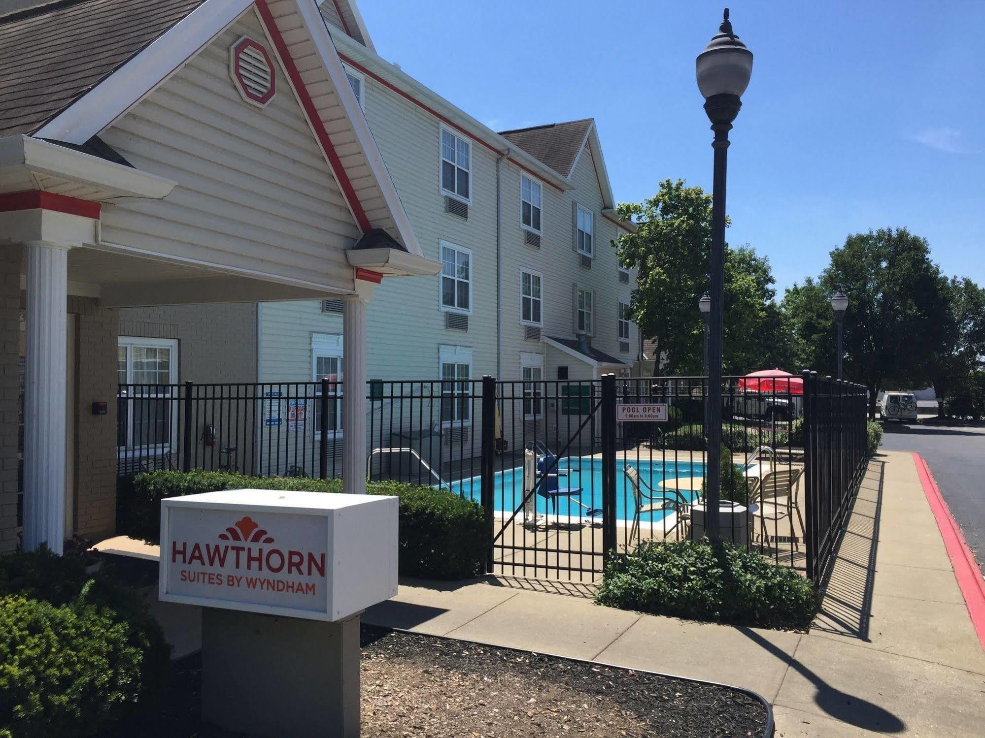 Hawthorn Suites By Wyndham Louisville North Jeffersonville Exterior foto